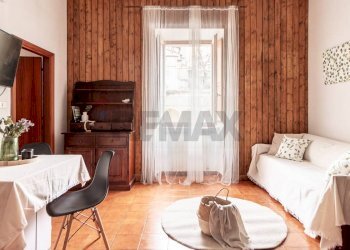 Sala da pranzo - Bilocale Via Benedetto Virgilio
 
28, Villetta Barrea - foto 1