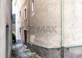 Edificio all\'aperto - Bilocale Via Benedetto Virgilio
 
28, Villetta Barrea - foto 3