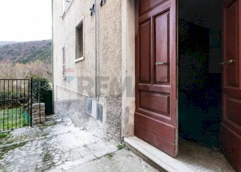 Terrazza - Bilocale Via Benedetto Virgilio
 
28, Villetta Barrea - foto 4