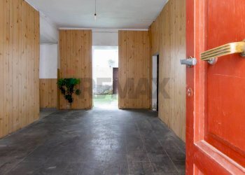 Stanza vuota - Bilocale Via Benedetto Virgilio
 
28, Villetta Barrea - foto 5