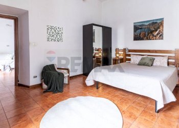 Camera / camera da letto - Bilocale Via Benedetto Virgilio
 
28, Villetta Barrea - foto 24