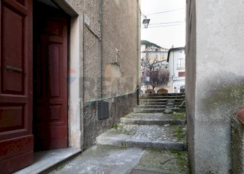 Scale - Bilocale Via Benedetto Virgilio
 
28, Villetta Barrea - foto 32