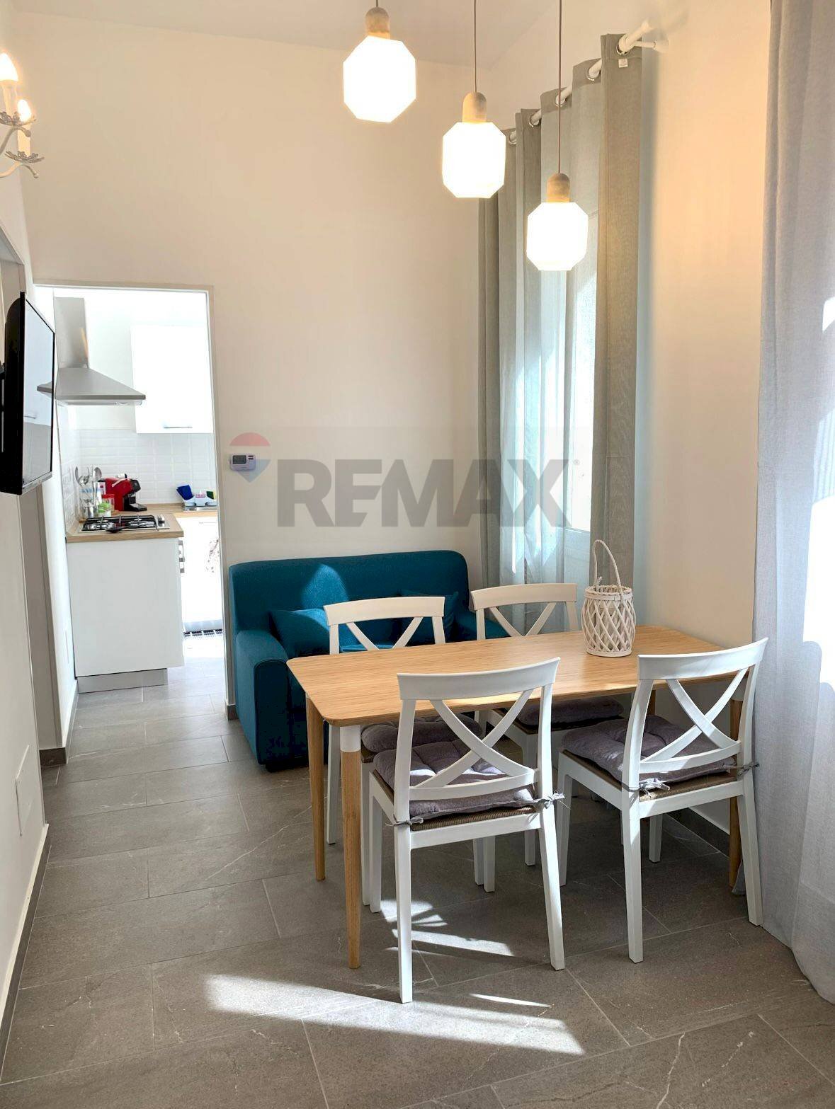 Sala da pranzo - Three-room apartment Via Carbone
 
69, Palermo - photo 1
