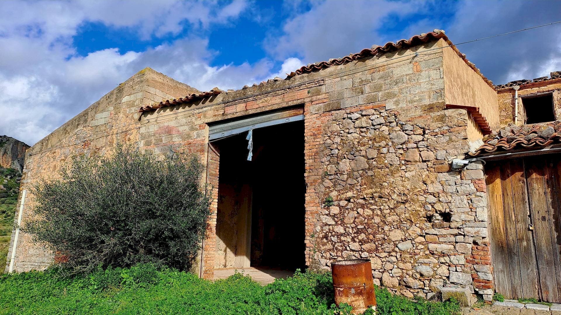 Facciata principale - Rustic contrada mondoletto
s/n, Collesano - photo 3