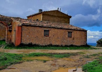 Facciata principale - Rustic contrada Mondoletto
 
s/n, Collesano - photo 16