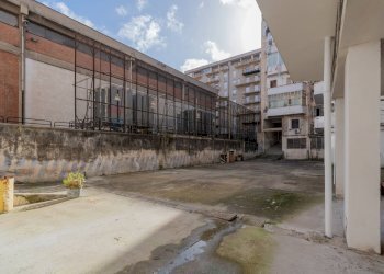 Edificio all\'aperto - Locale Commerciale Via Bergamo
 
8, Palermo - foto 5