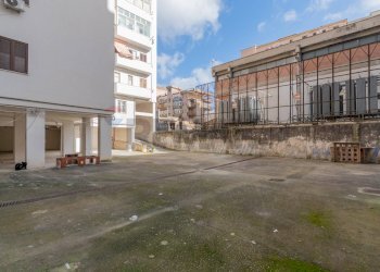 Edificio all\'aperto - Locale Commerciale Via Bergamo
 
8, Palermo - foto 6