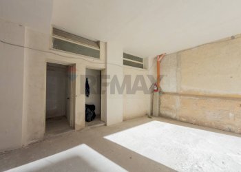 Stanza vuota - Locale Commerciale Via Bergamo
 
8, Palermo - foto 23