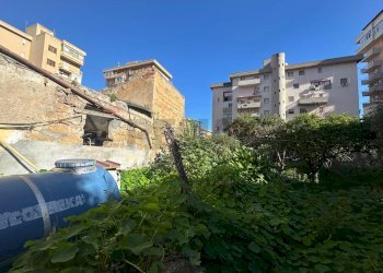 Edificio all\'aperto - Rustic Via Federico Ferrari Orsi
 
71, Palermo - photo 15