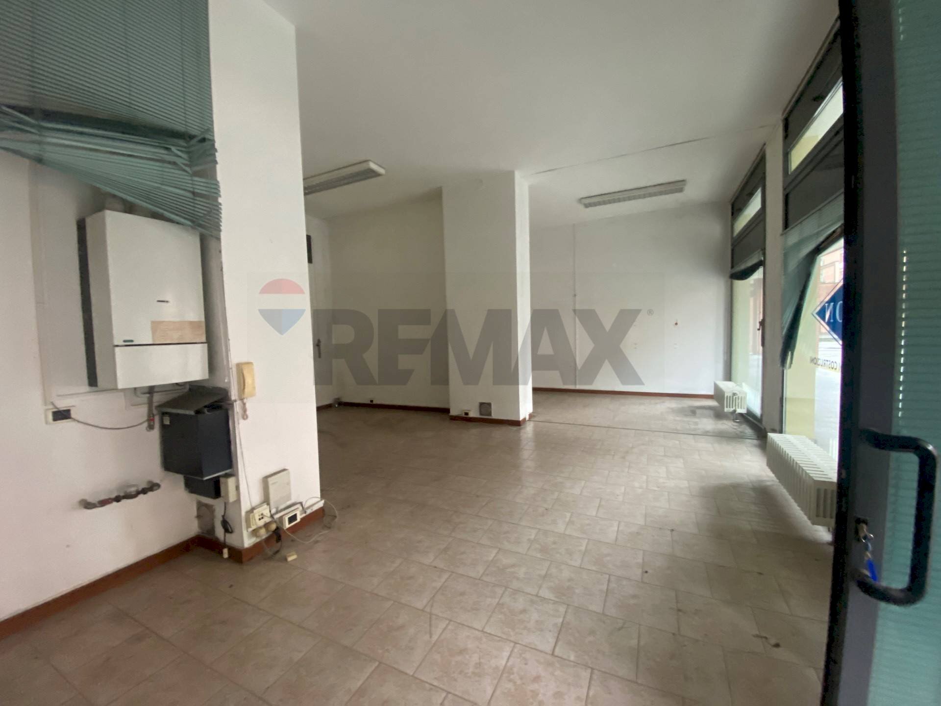 Stanza vuota - Office Via Ugo Frigerio
 
43, Milano - photo 3