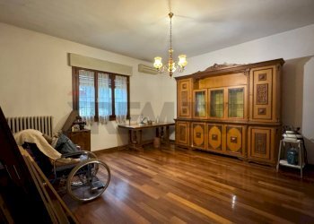 Soggiorno - Appartamento Viale Resistenza
 
11, Rolo - foto 3