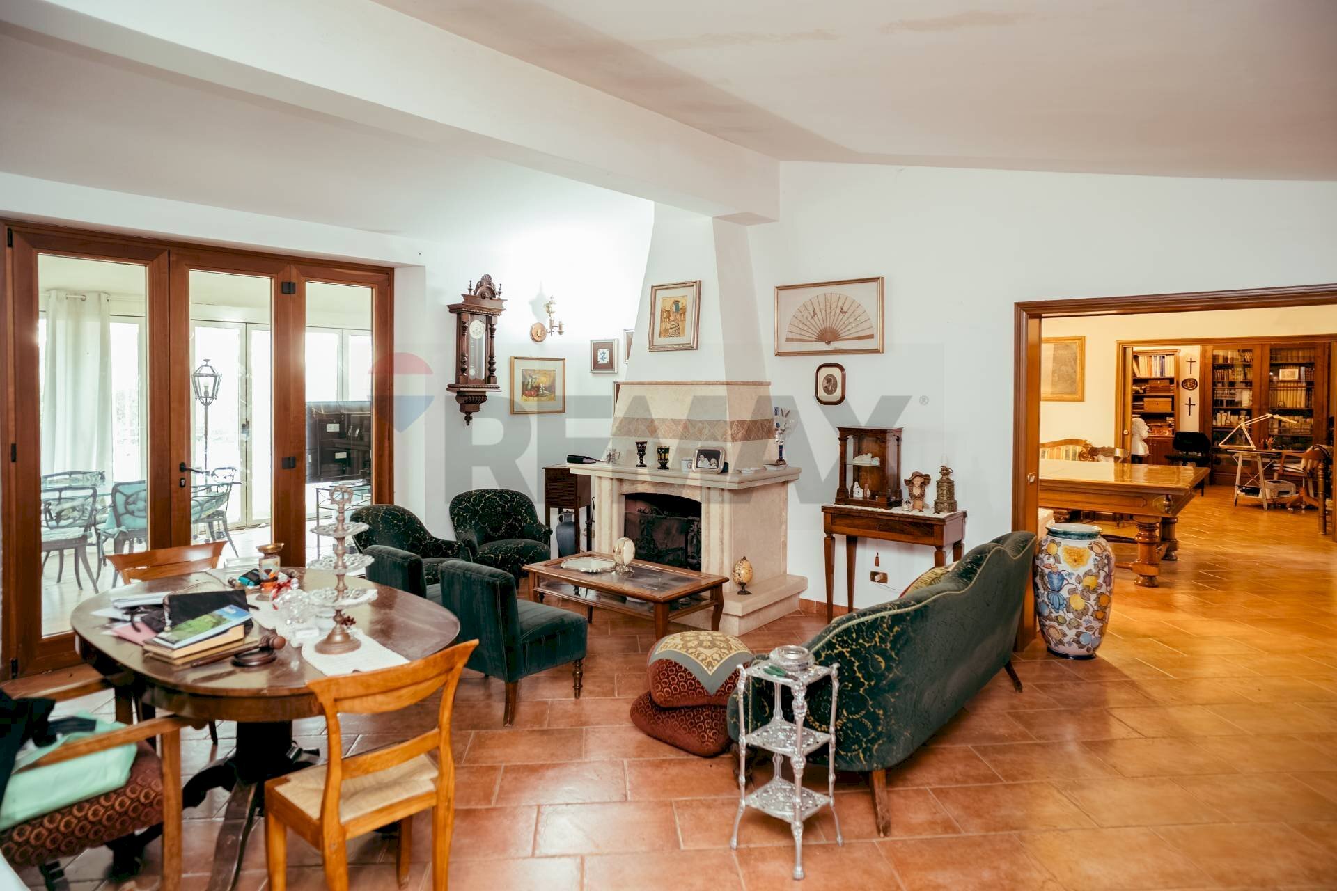 Sala da pranzo - Villa Via Di Santa Maria Di Galeria
 
504, Roma - foto 2
