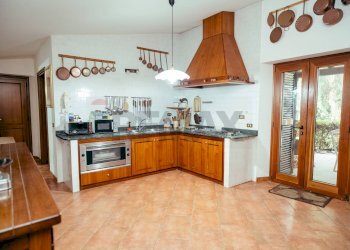 Cucina - Villa Via Di Santa Maria Di Galeria
 
504, Roma - foto 14