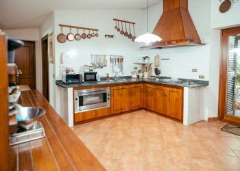 Cucina - Villa Via Di Santa Maria Di Galeria
 
504, Roma - foto 15