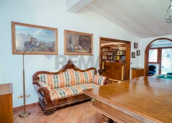 Sala da pranzo - Villa Via Di Santa Maria Di Galeria
 
504, Roma - foto 16