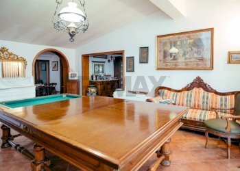 Sala da pranzo - Villa Via Di Santa Maria Di Galeria
 
504, Roma - foto 17