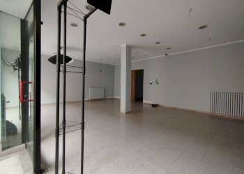 Foto 4 - Locale Commerciale VIA UMBERTO I
69, Foglizzo - foto 4