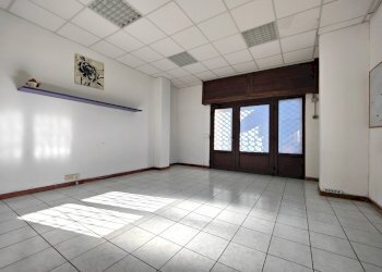 Foto 1 - Locale Commerciale Via Piave
36, Collegno - foto 1