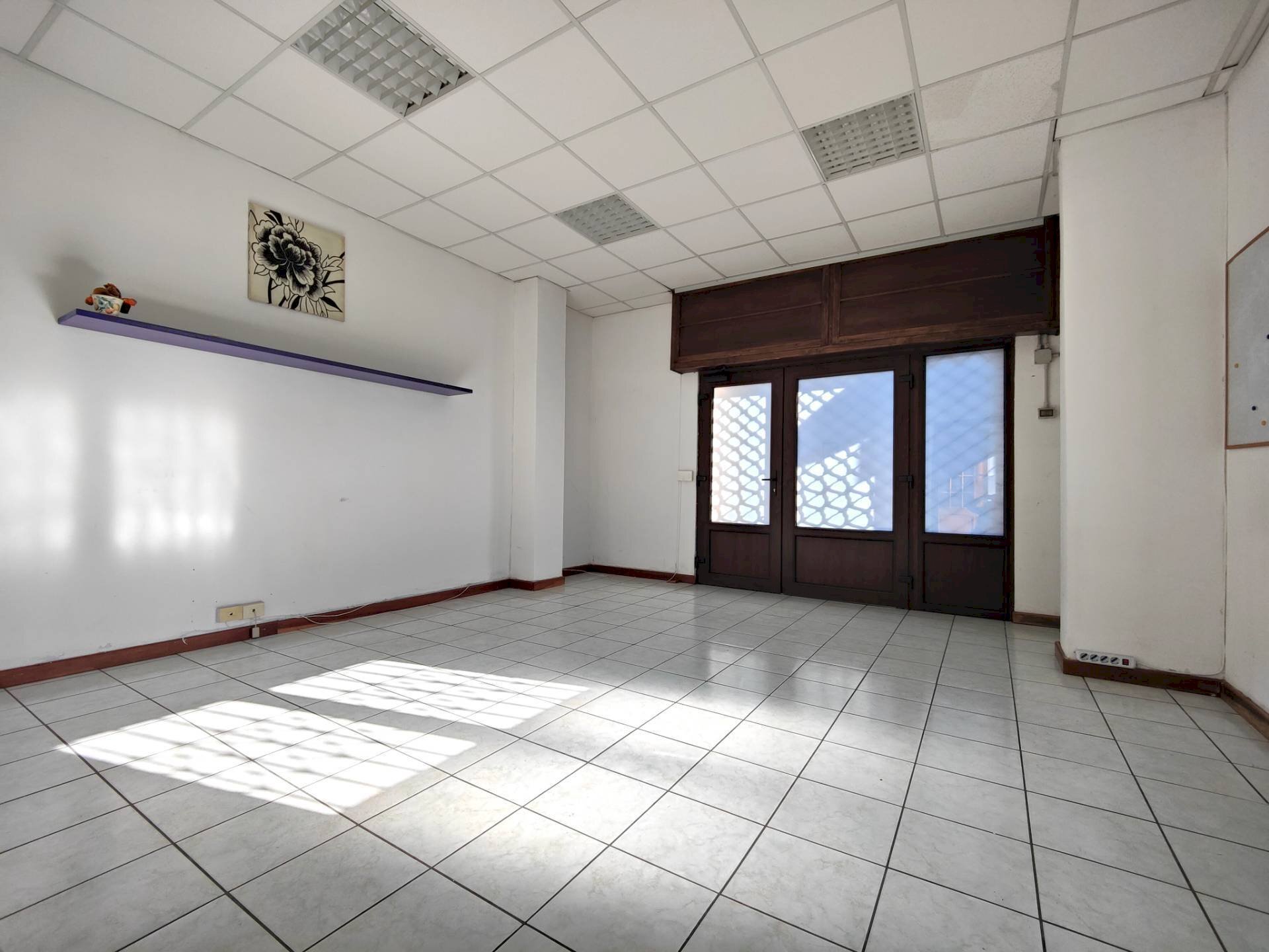 Foto 1 - Commercial Premises Via Piave
 
36, Collegno - photo 1