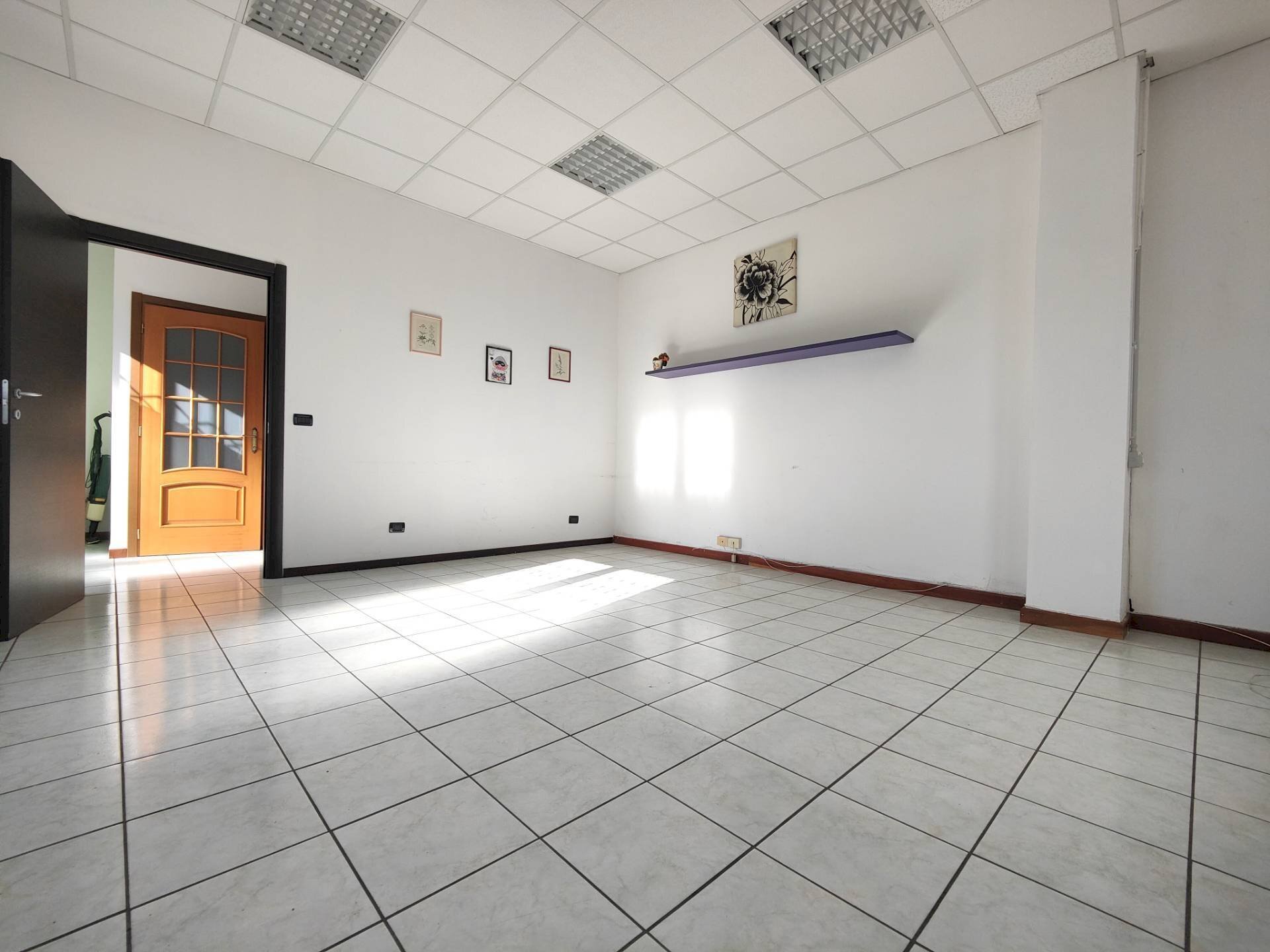 Foto 3 - Commercial Premises Via Piave
 
36, Collegno - photo 3