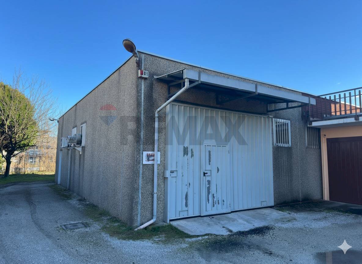 Casa all\'aperto - Laboratory Via Mazzini
 
68, Ternate - photo 1