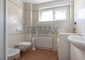 Bagno - Casa semi indipendente Via delle Gardenie
11, Castelletto Sopra Ticino - foto 9