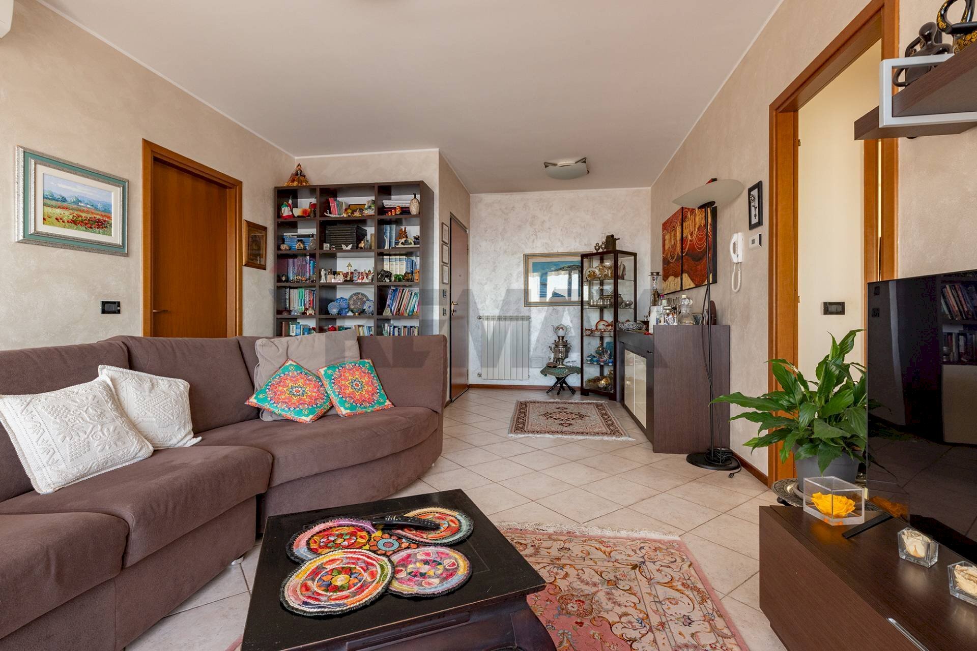 Soggiorno - Trilocale Via Fabio Filzi
 
8, Gallarate - foto 2