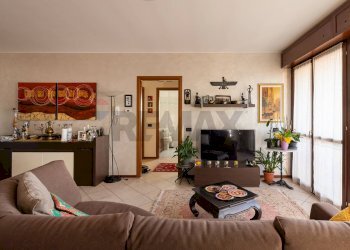 Soggiorno - Trilocale Via Fabio Filzi
 
8, Gallarate - foto 1