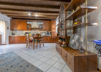 Cucina - Casa semi indipendente Via Volta
 
25, Malnate - foto 1