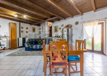 Sala da pranzo - Casa semi indipendente Via Volta
 
25, Malnate - foto 3