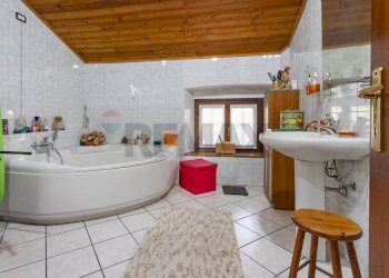 Bagno - Casa semi indipendente Via Volta
 
25, Malnate - foto 16