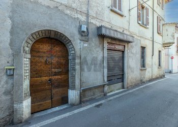 Edificio all\'aperto - Casa semi indipendente Via Volta
 
25, Malnate - foto 28