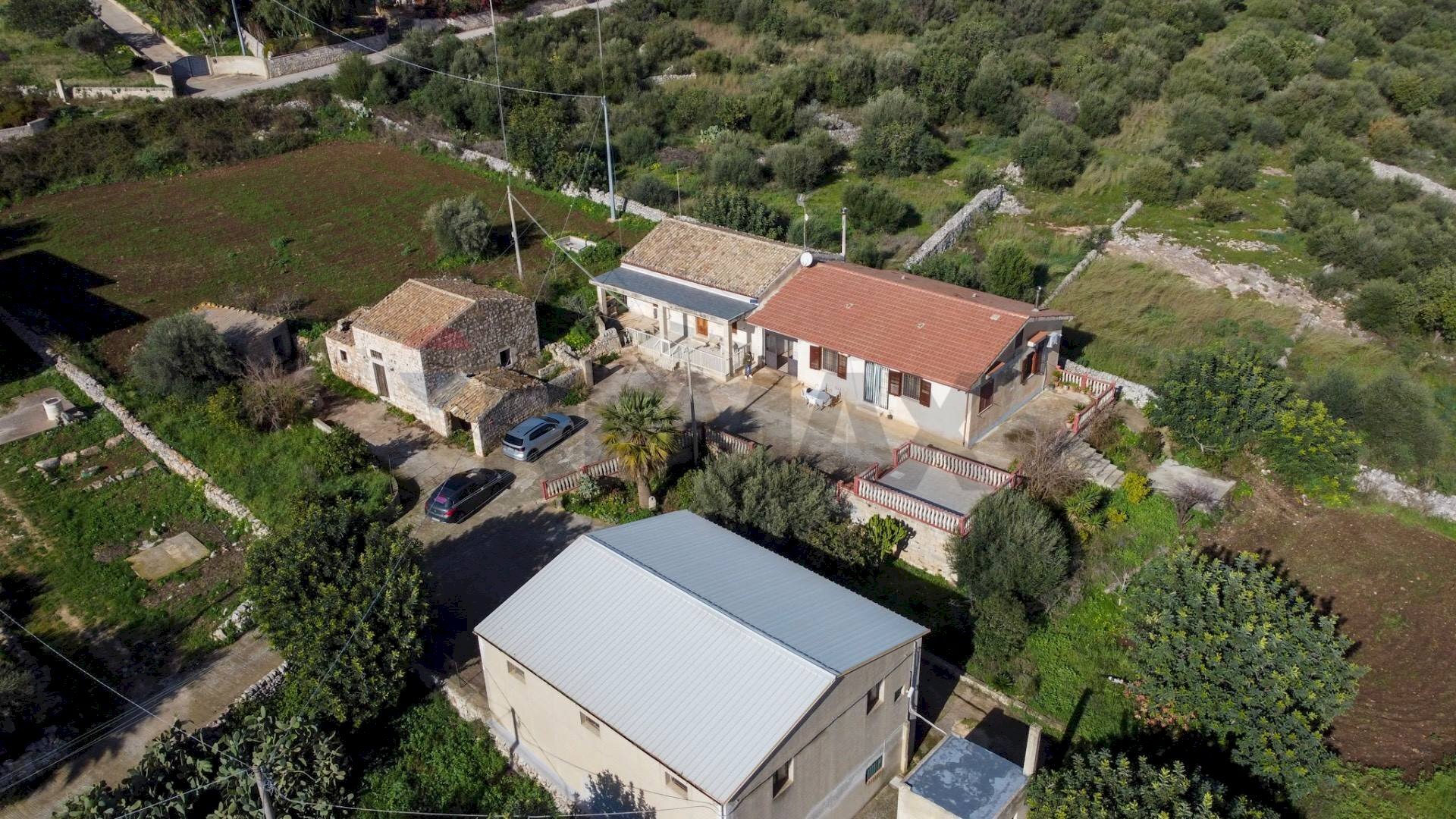 Casa all\'aperto - Casa indipendente C.da San Giovanni Lo Pirato, Scicli - foto 2