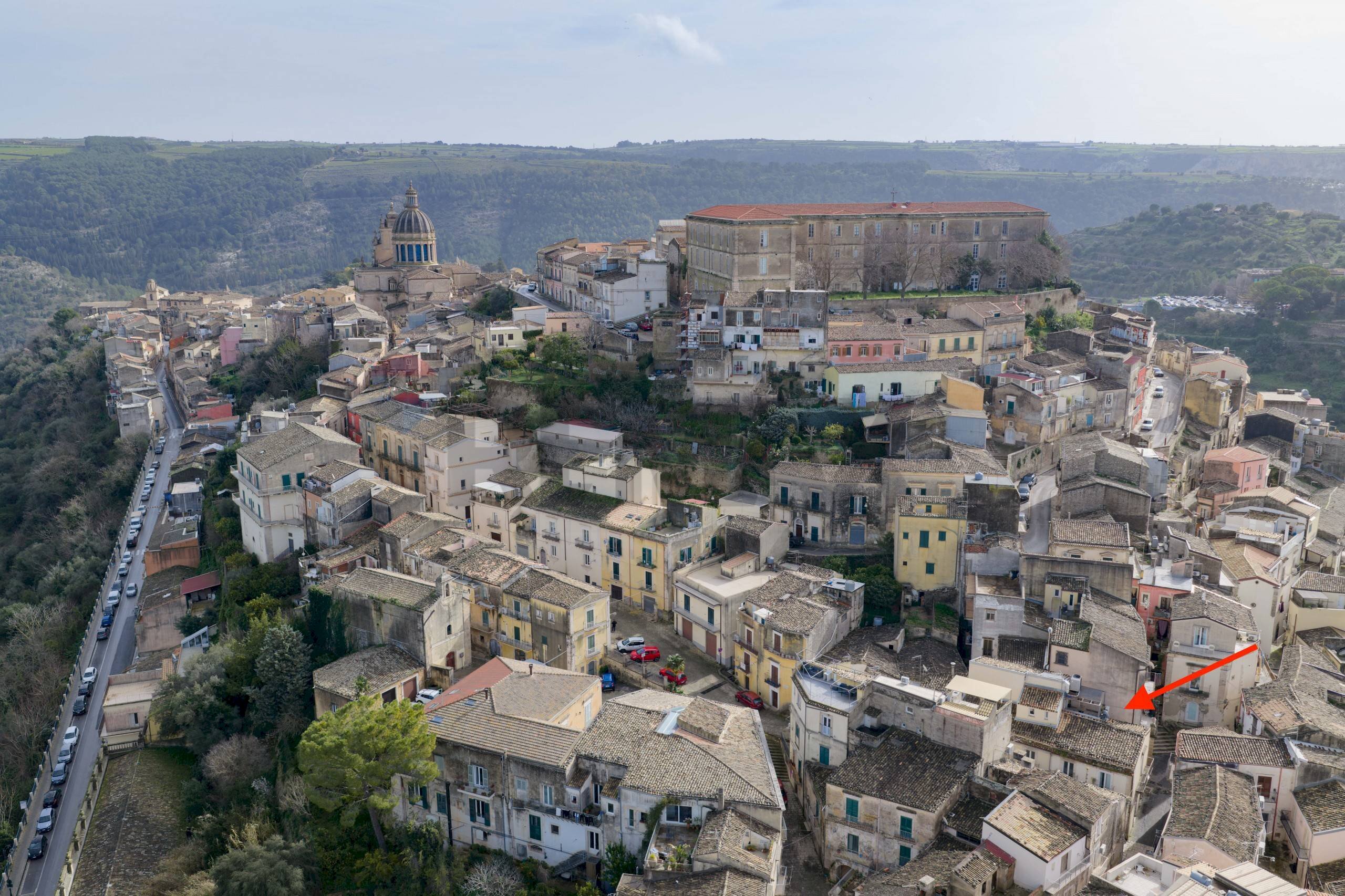 Edificio all\'aperto - Hotel Via Tenente Distefano
 
4, Ragusa - foto 2