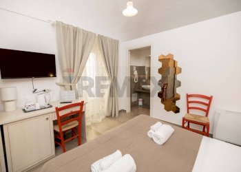 Sala da pranzo - Hotel Via Tenente Distefano
 
4, Ragusa - foto 23