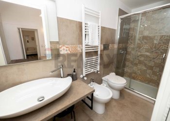 Bagno - Hotel Via Tenente Distefano
 
4, Ragusa - foto 25