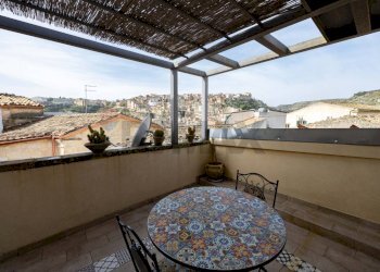 Terrazza - Hotel Via Tenente Distefano
 
4, Ragusa - foto 1