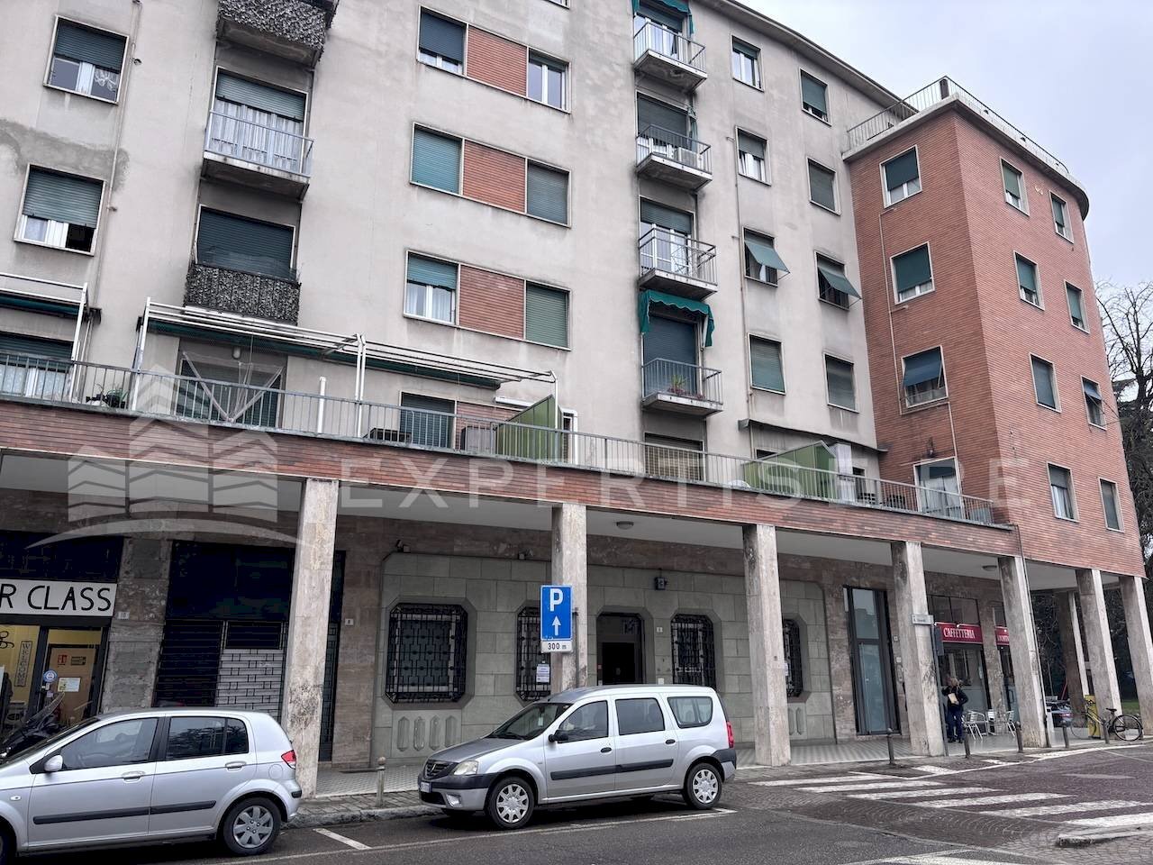 Foto 3 - Locale Commerciale Via Achille Grandi
 
6, Cabiate - foto 3