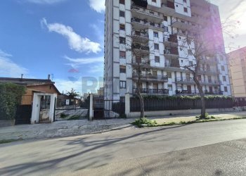 Edificio all\'aperto - Box Via Dei Quartieri
 
21F, Palermo - foto 1