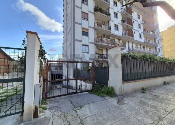 Edificio all\'aperto - Box Via Dei Quartieri
 
21F, Palermo - foto 10