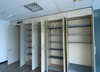 Dispensa di stoccaggio - Ufficio Via Zanellini, 15
 
15, Mantova - foto 6