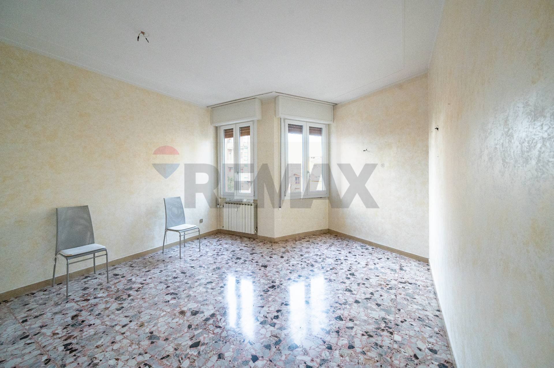 Stanza vuota - Three-room apartment Via Divisione Acqui
 
5, Mantova - photo 2