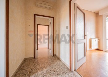 Hall / corridoio - Trilocale Via Divisione Acqui
 
5, Mantova - foto 1