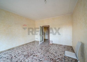 Stanza vuota - Trilocale Via Divisione Acqui
 
5, Mantova - foto 3