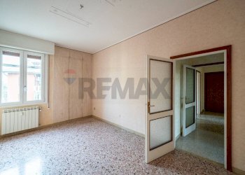 Stanza vuota - Trilocale Via Divisione Acqui
 
5, Mantova - foto 15