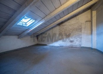 Stanza vuota - Trilocale Via Divisione Acqui
 
5, Mantova - foto 26