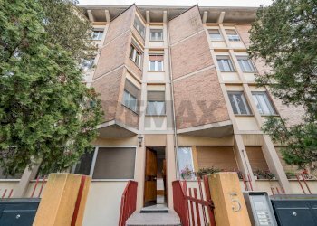 Edificio all\'aperto - Trilocale Via Divisione Acqui
 
5, Mantova - foto 36