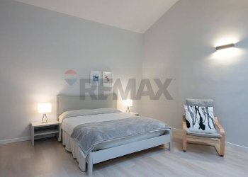 Camera / camera da letto - Locale Commerciale Via Avvocato De Nicola
 
95, Trani - foto 16