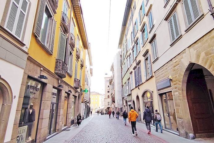 Edificio - Attico via S. Alessandro, Bergamo - foto 3