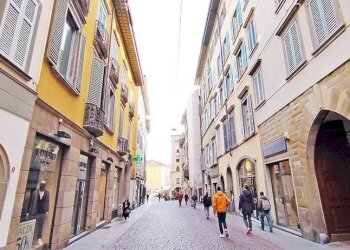 Edificio - Attico via S. Alessandro, Bergamo - foto 3